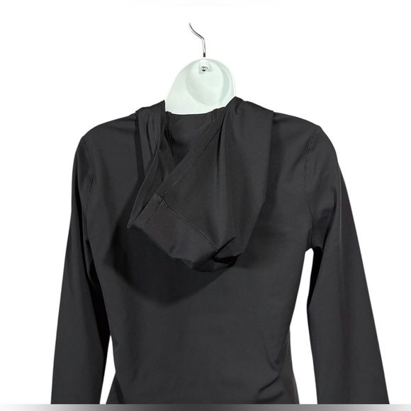 Yogalicious, Long Sleeve Hooded Top, Small, Black 🧘‍♀️ - Picture 9 of 11